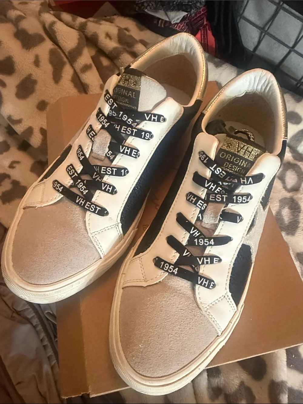 Vintage Havana Grande Black Grey Star Sneakers Women’s Size 9